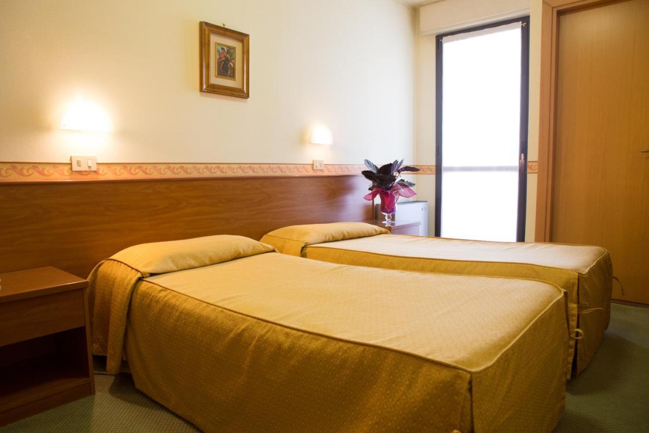 Hotel Ai Cjastinars Sant'Antonio  Exterior foto